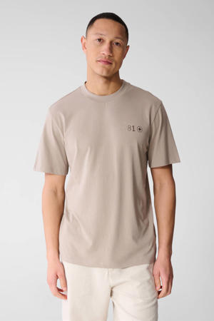 regular T-shirt lichtbruin
