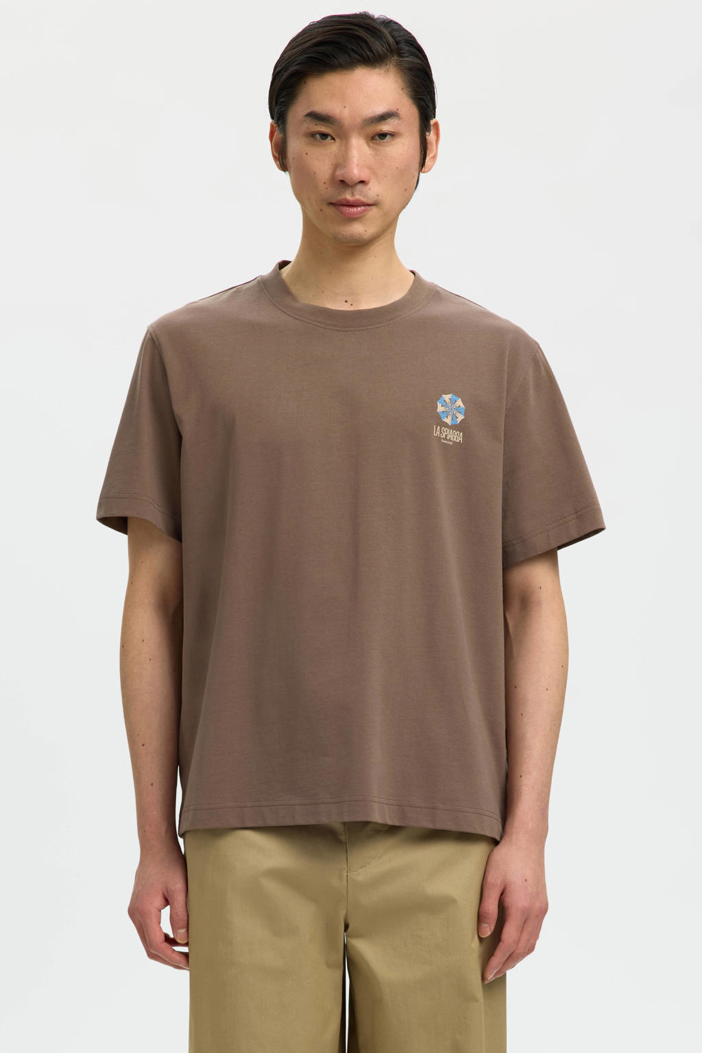 Bruine heren Selected regular T-shirt van katoen met backprint, korte mouwen en ronde hals
