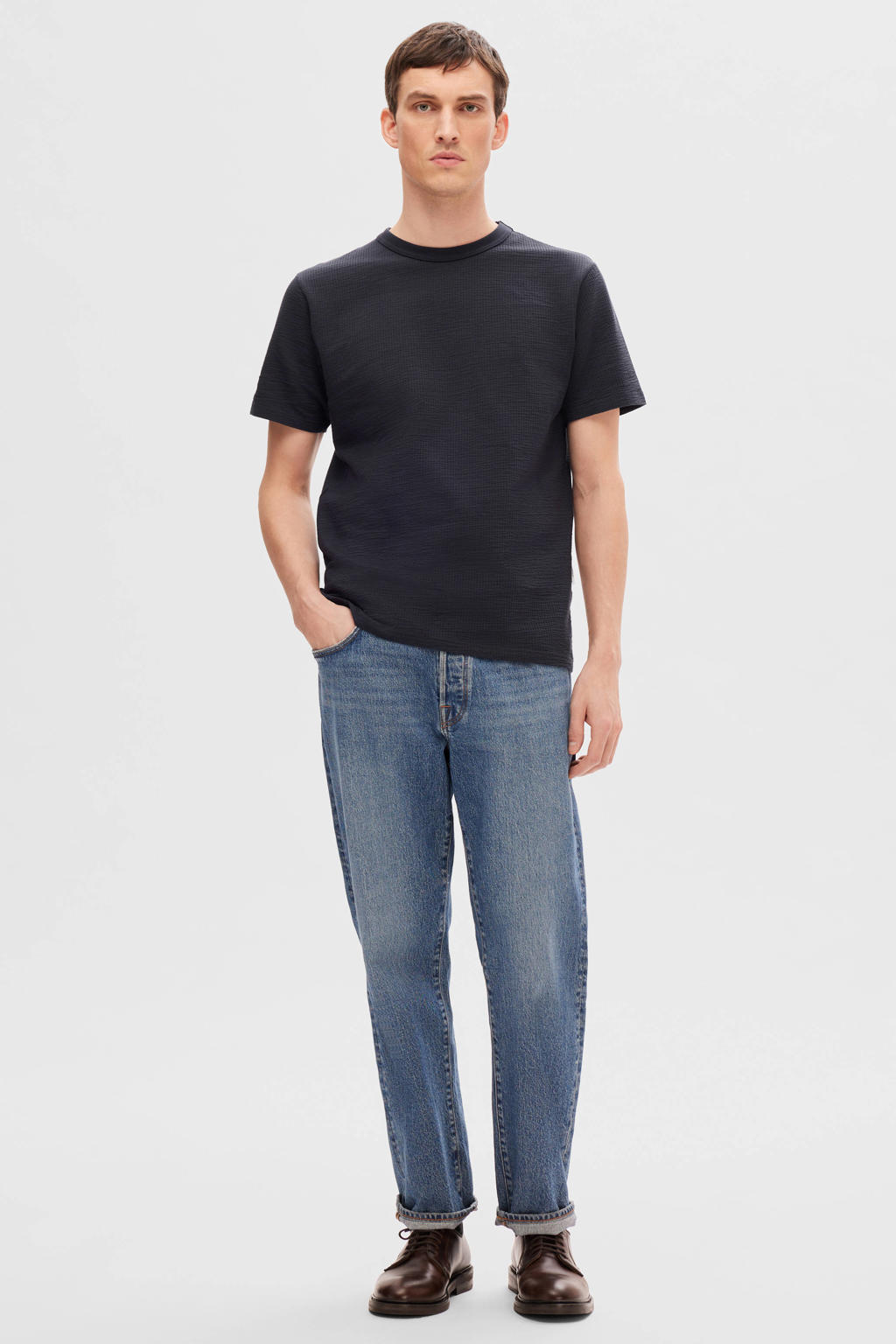 Donkerblauwe heren Selected regular T-shirt seersucker van katoen met effen, korte mouwen en ronde hals