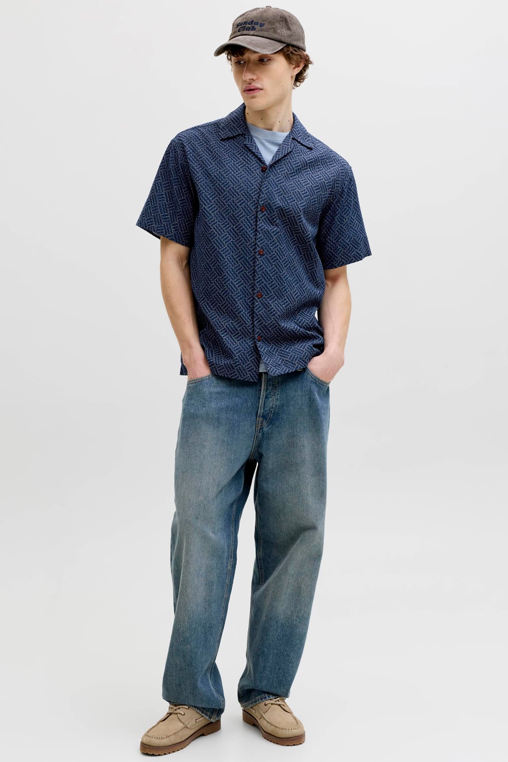 Donkerblauwe heren JACK & JONES PREMIUM relaxed casual overhemd van katoen met korte mouwen, reverskraag en knoopsluiting
