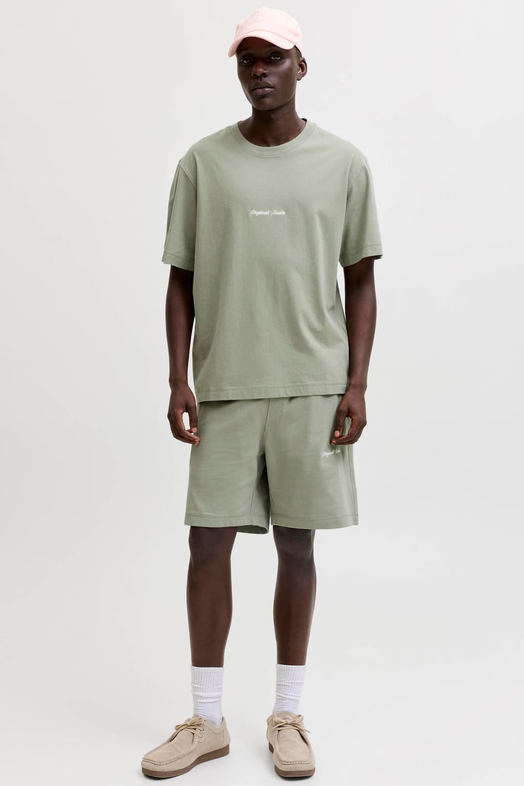 Lichtgroene heren JACK & JONES ORIGINALS relaxed T-shirt en sweatshort set van 2 met korte mouwen en ronde hals