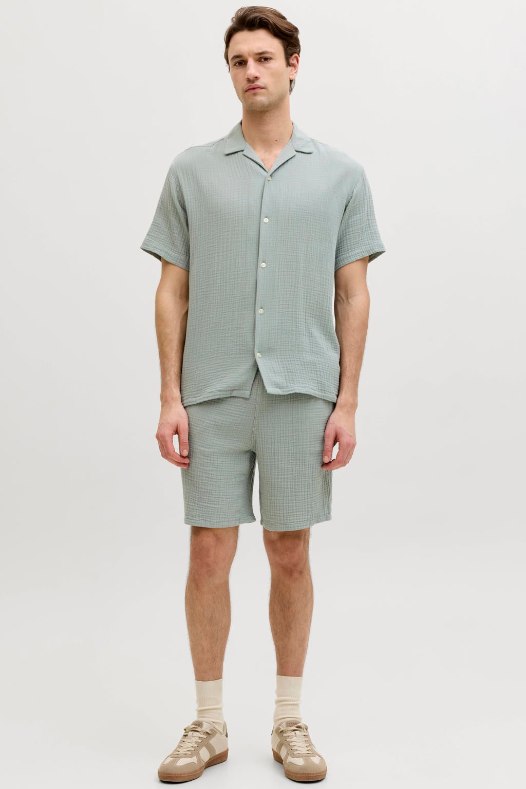 Groene heren JJ REBEL relaxed casual overhemd van mousseline met effen, korte mouwen, reverskraag en knoopsluiting