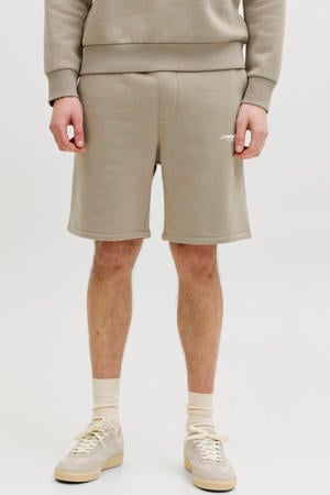 JREBKENNI relaxed sweatshort lichtbruin