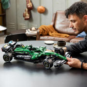 thumbnail: LEGO Technic Aston Martin Aramco AMR25 F1 Auto Bouwpakket voor Kinderen 42240