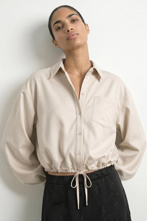 blouse beige