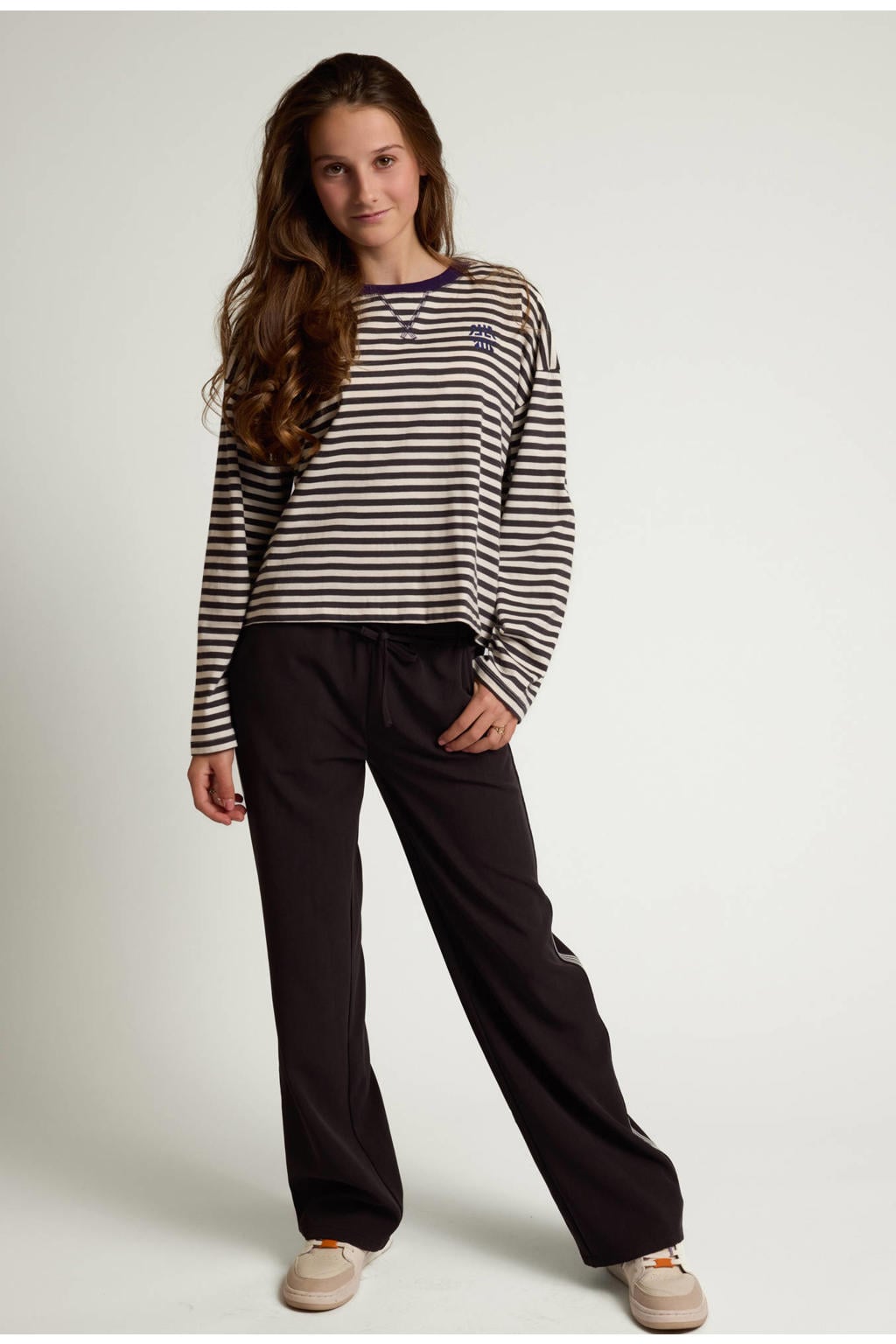 Antraciete meisjes LOOXS 10sixteen rechtvallende gestreepte longsleeve en met backprint, lange mouwen, ronde hals en glitters