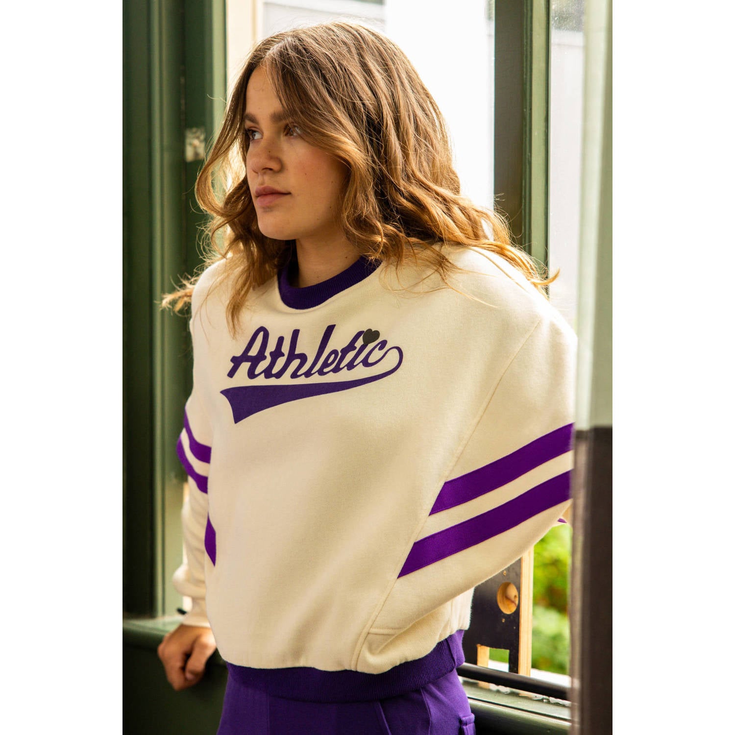 LOOXS 10sixteen oversized gestreepte sweater met tekst ecru paars
