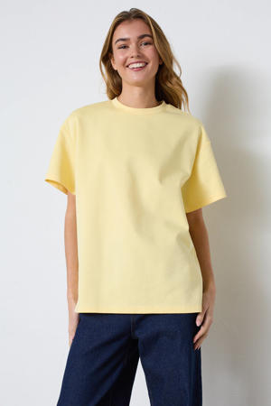 T-shirt lichtgeel