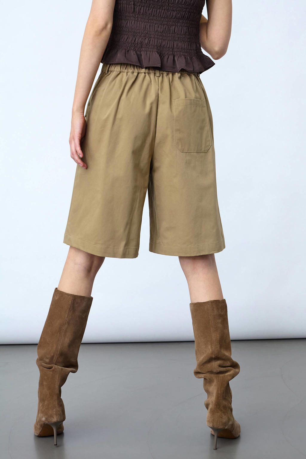 Beige dames SisterS Point wide leg regular waist bermuda short van katoen met rits, haak- en knoopsluiting en effen