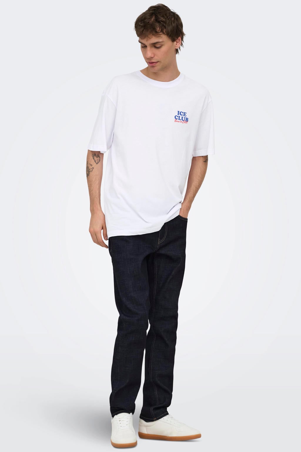 Witte heren ONLY & SONS relaxed T-shirt van katoen met backprint, korte mouwen en ronde hals