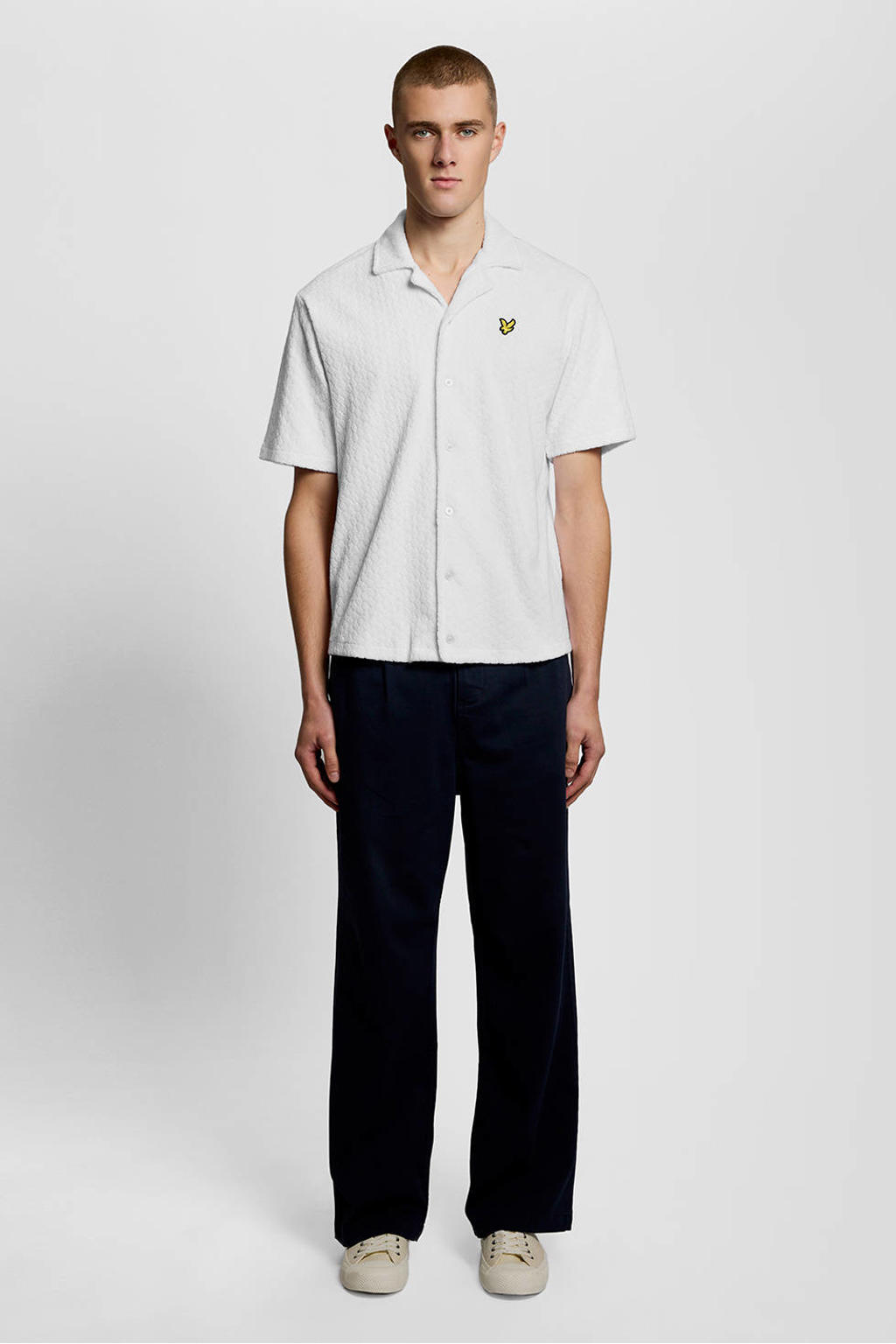 Witte heren Lyle & Scott badstof relaxed casual overhemd met effen, korte mouwen, reverskraag en knoopsluiting