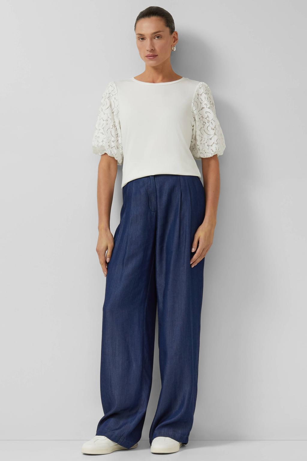 Wit en grijze dames s.Oliver BLACK LABEL top van viscose met effen, half lange mouwen, ronde hals en kant