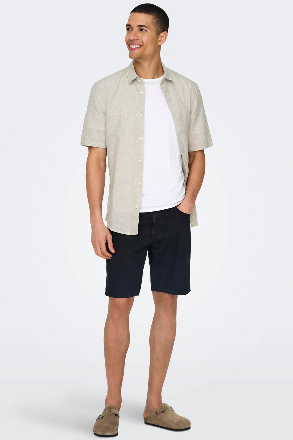 Beige heren ONLY & SONS slim casual overhemd van katoenlinnen met effen, korte mouwen en klassieke kraag