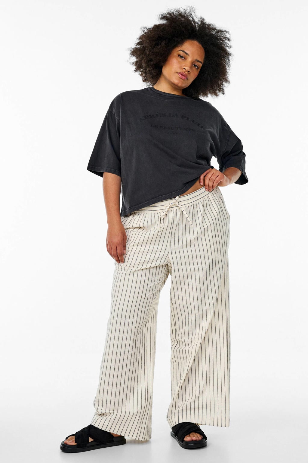 Ecru en zwarte dames Zizzi regular fit casual broek Plus Size van katoen met elastische tailleband met koord