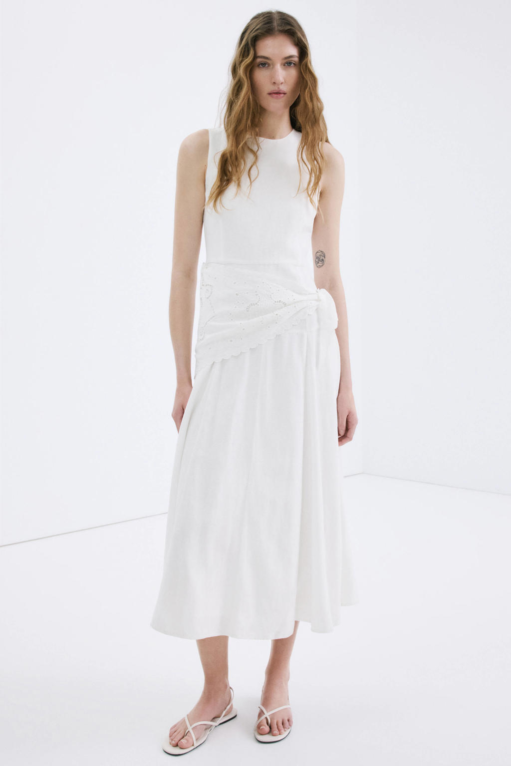 Ecru dames Mango midi jurk broderie van viscose met effen en ronde hals