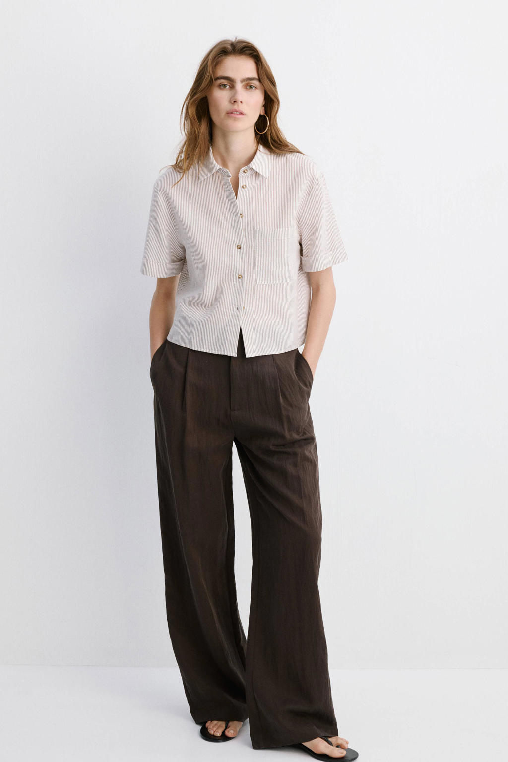 Beige en ecru dames Mango blouse van katoen met krijtstreepprint, korte mouwen, klassieke kraag en knoopsluiting