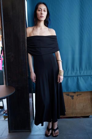 off shoulder jurk zwart