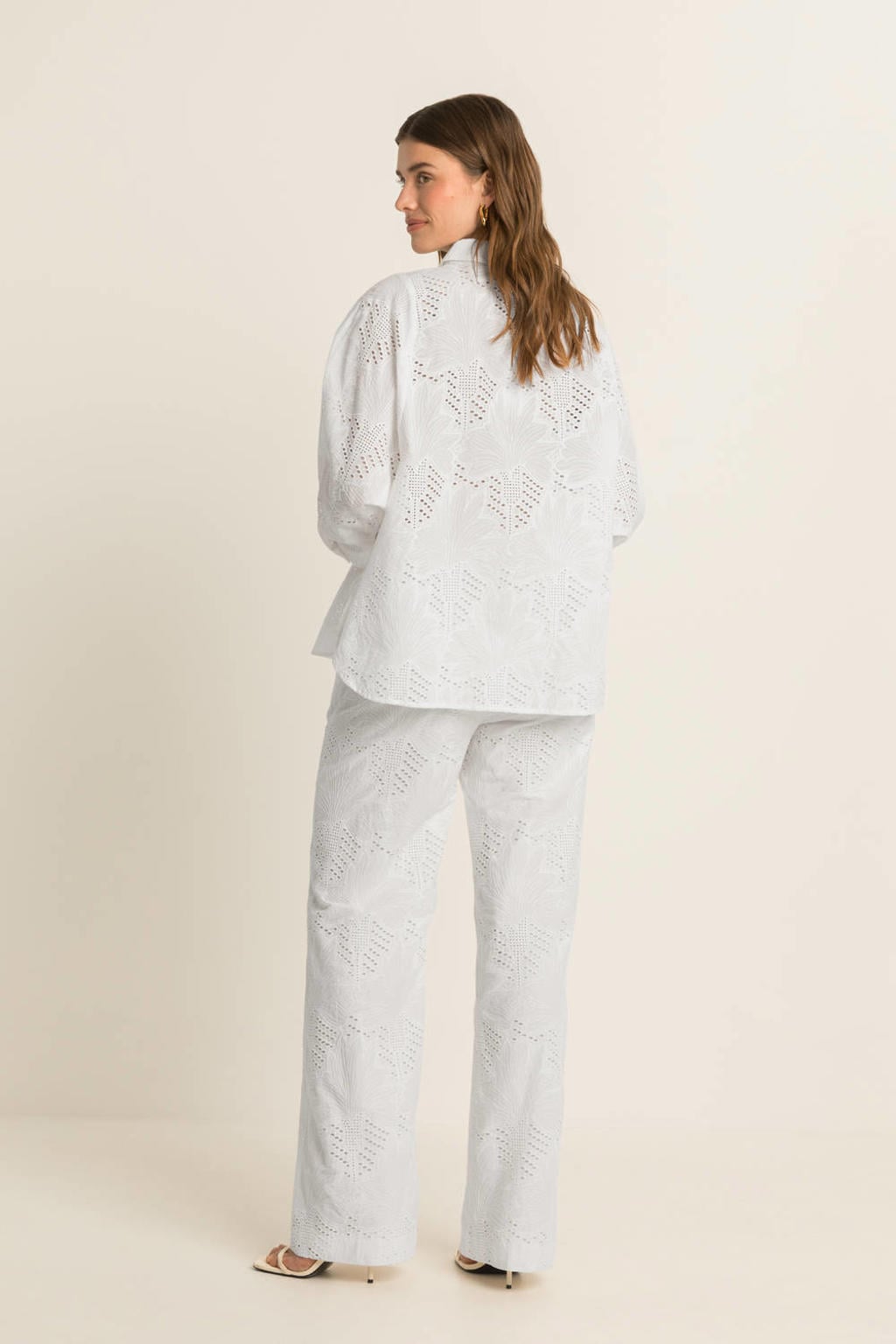 Witte dames Expresso gebloemde blouse broderie van katoen met driekwart mouwen, klassieke kraag en knoopsluiting