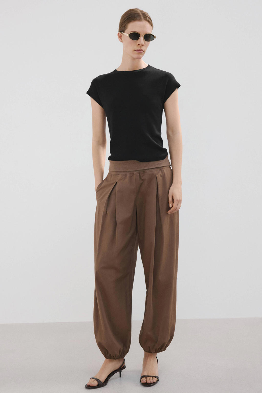 Zwarte dames Mango top met effen, korte mouwen en boothals