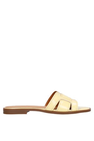lak slippers geel