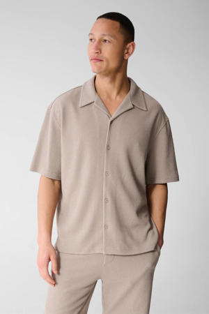 relaxed casual overhemd rib gebreid lichtbruin