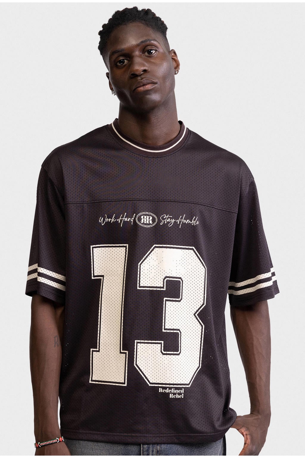 Bruine heren Redefined Rebel oversized T-shirt van polyester met printopdruk, korte mouwen, ronde hals en semi-transparante details