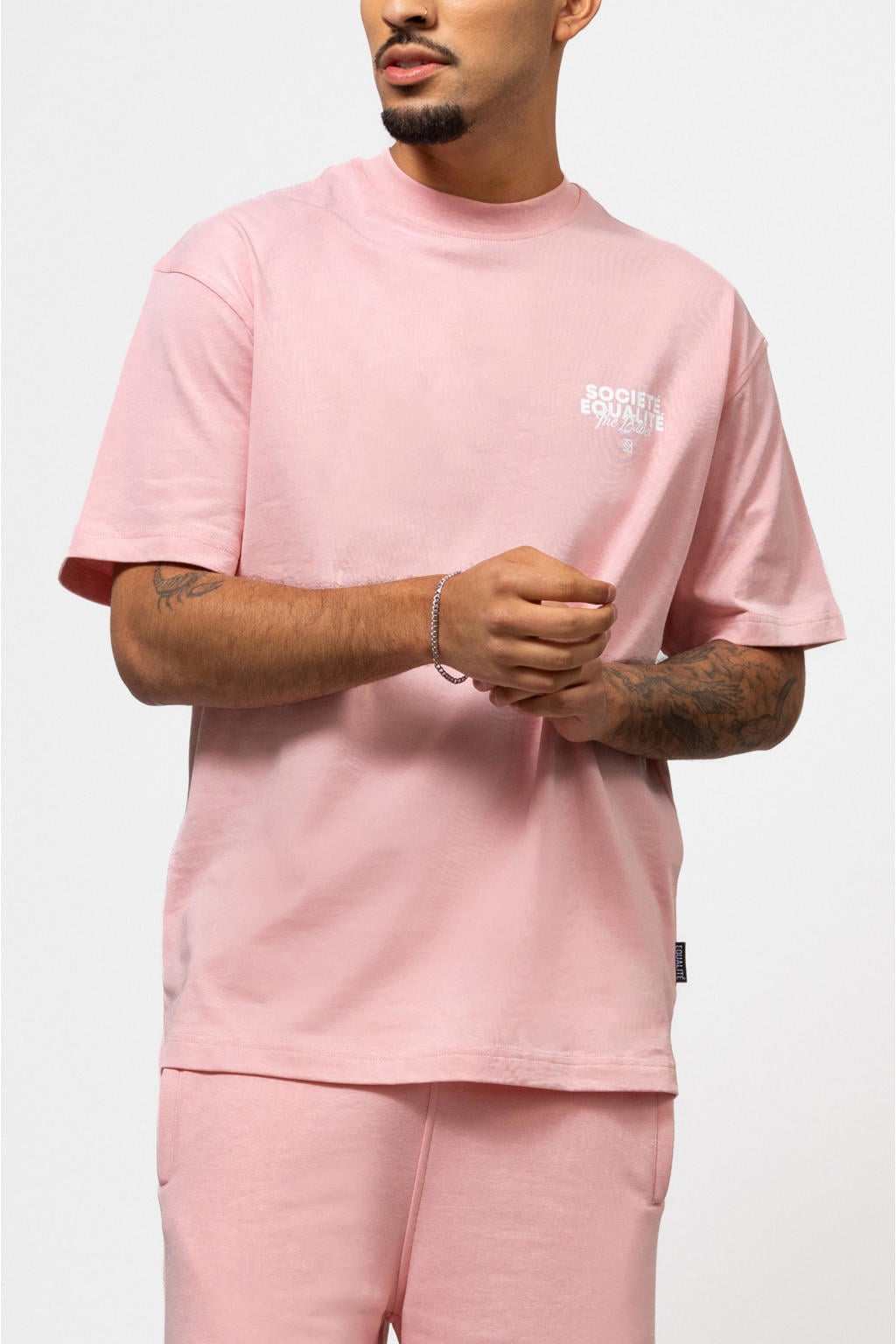 Roze heren Equalité oversized T-shirt van katoen met backprint, korte mouwen en ronde hals