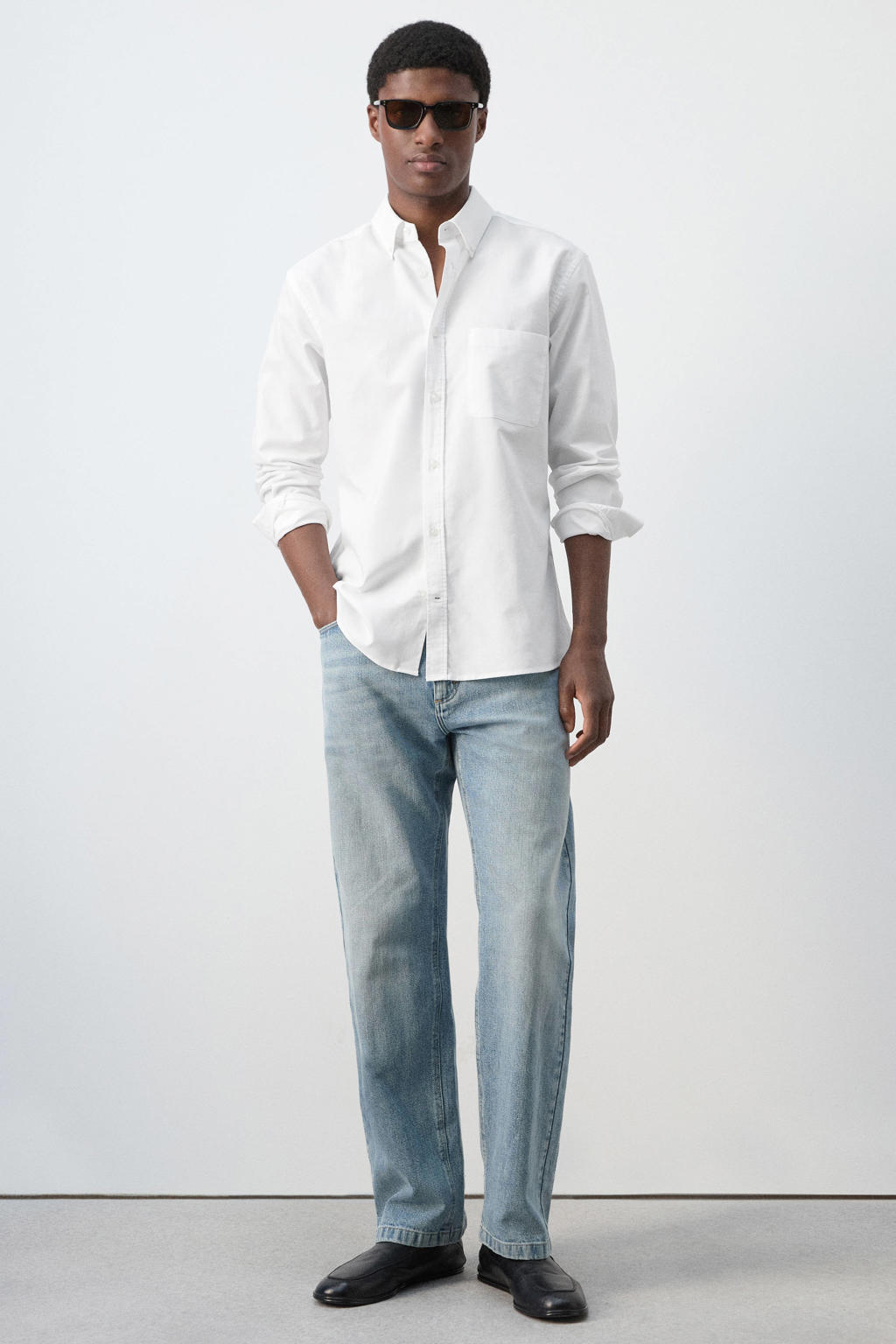 Witte heren Mango Man regular casual overhemd van katoen met effen, lange mouwen, button down sluiting en knoopsluiting