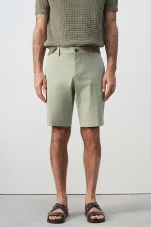 slim chino short lichtgroen