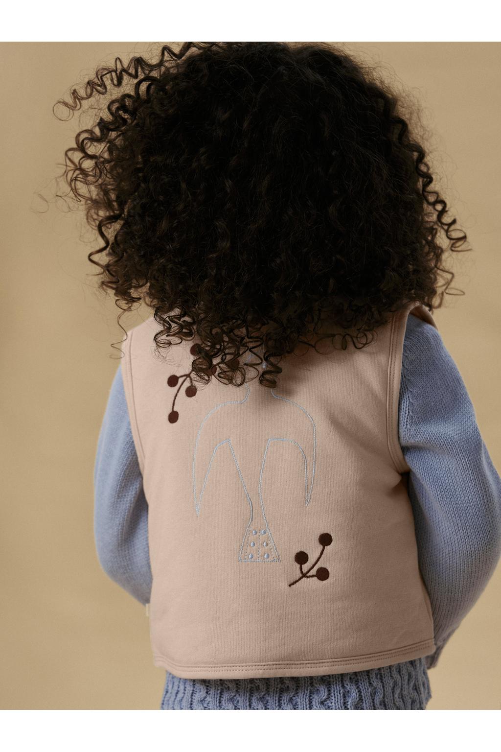 Lichtbruine meisjes LIL' ATELIER MINI gilet van katoen met backprint, V-hals, knoopsluiting en borduursels