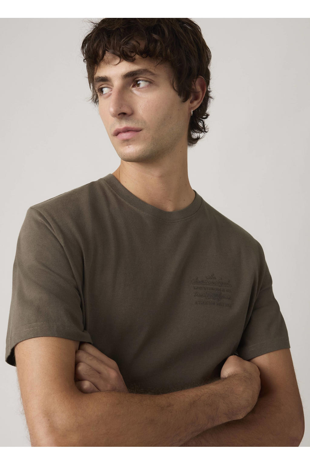 Bruine heren Levi's relaxed T-shirt van katoen met effen, korte mouwen en ronde hals