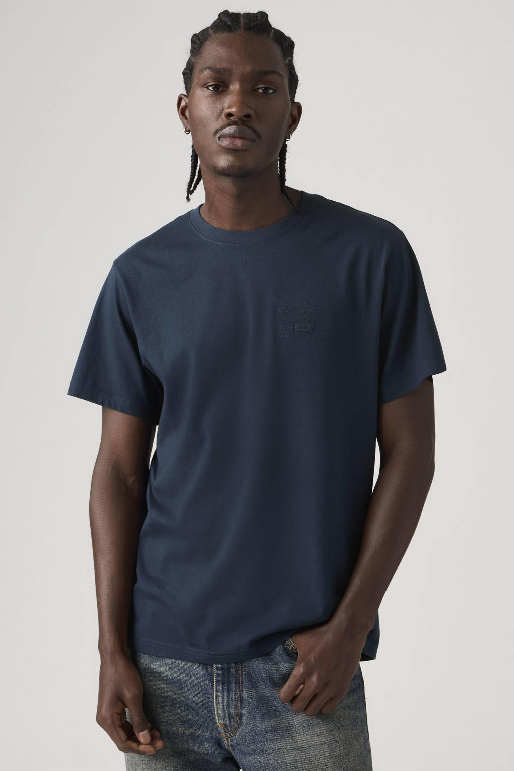 Donkerblauwe heren Levi's relaxed T-shirt van katoen met effen, korte mouwen en ronde hals
