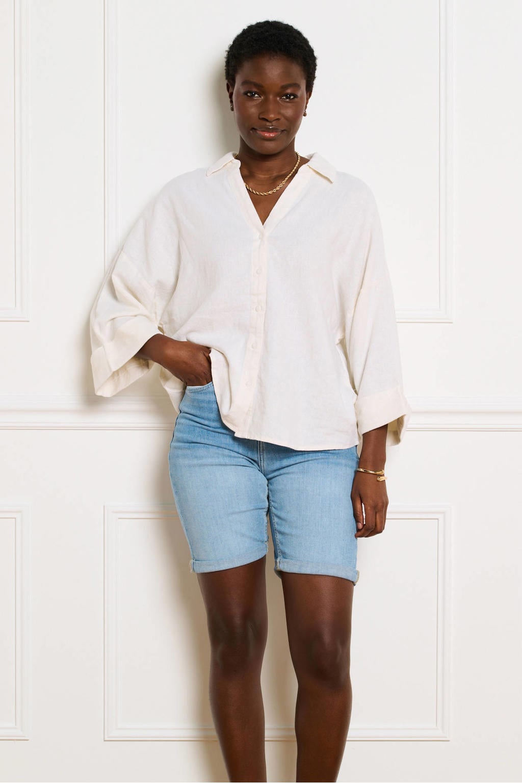 Light blue denim dames LOLALIZA slim regular waist short van denim met effen