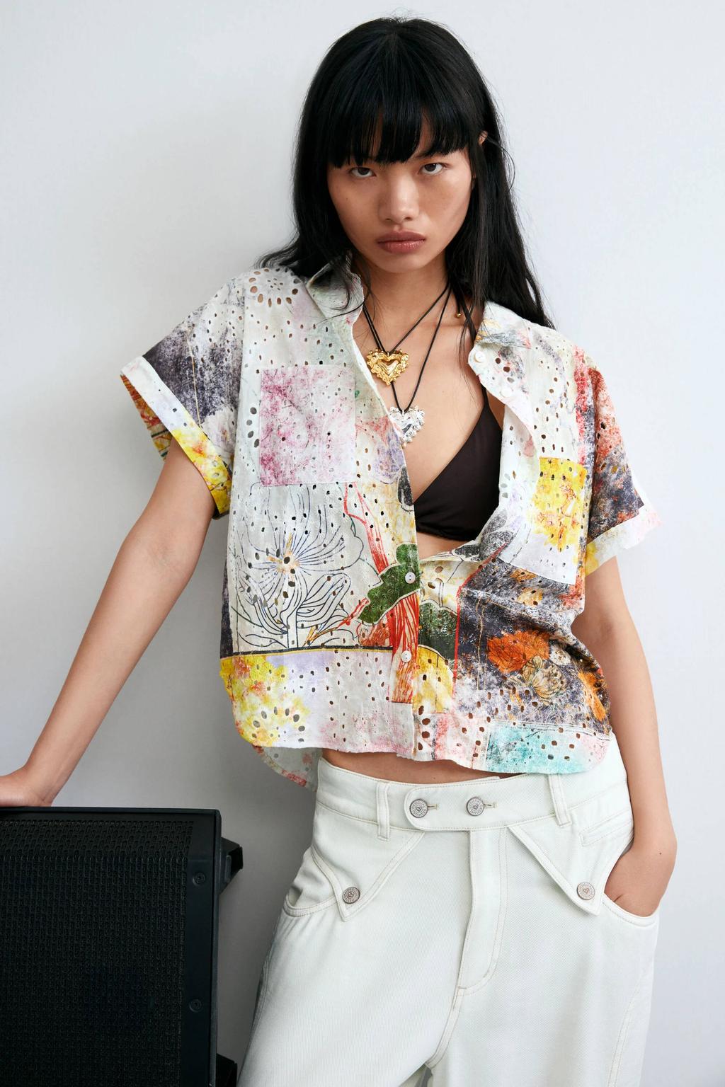 Multikleurige dames Desigual broderie blouse meerkleurig van katoen met korte mouwen, klassieke kraag en knoopsluiting