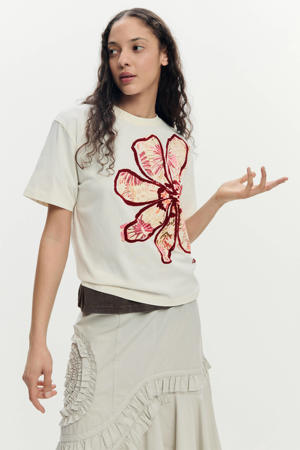 T-shirt wit