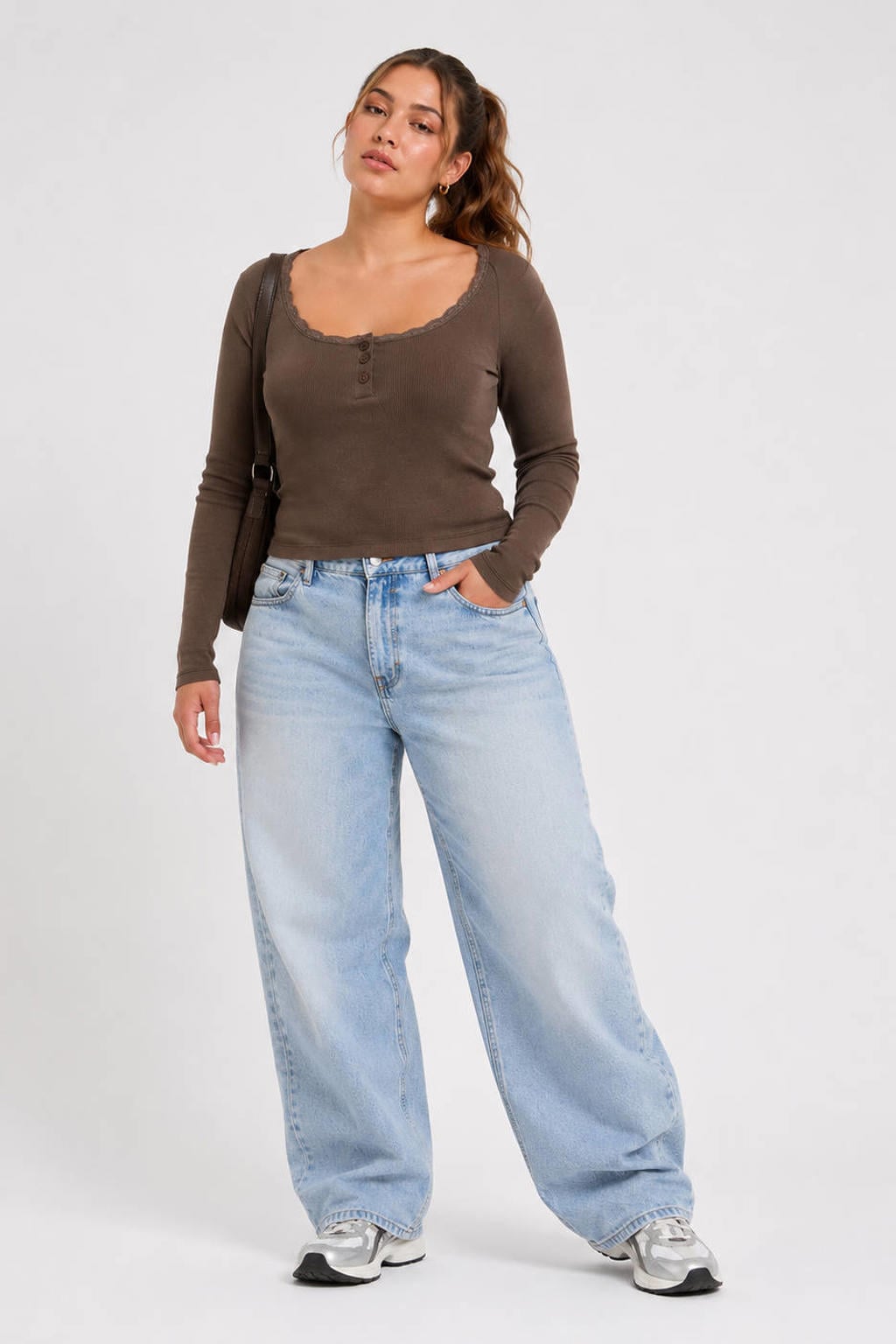 NOISY MAY Curve regular fit longsleeve Plus Size - bruin