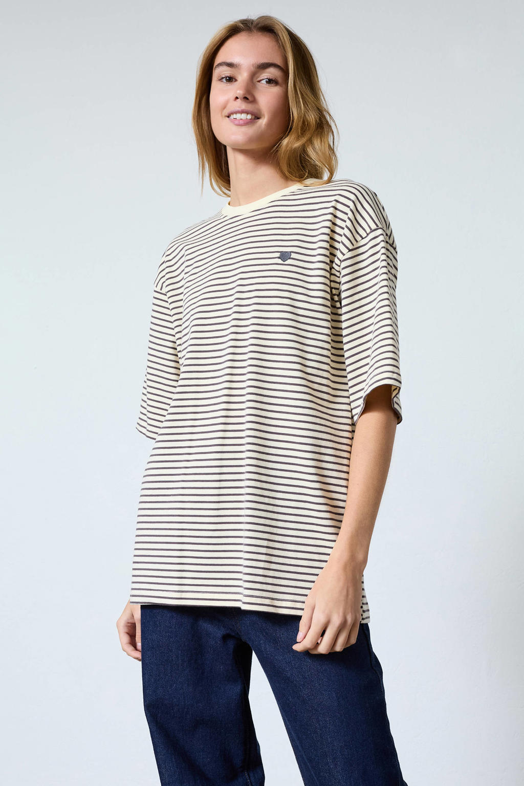 Crème en bruine dames SisterS Point gestreept T-shirt crème van katoen met half lange mouwen, ronde hals en borduursels