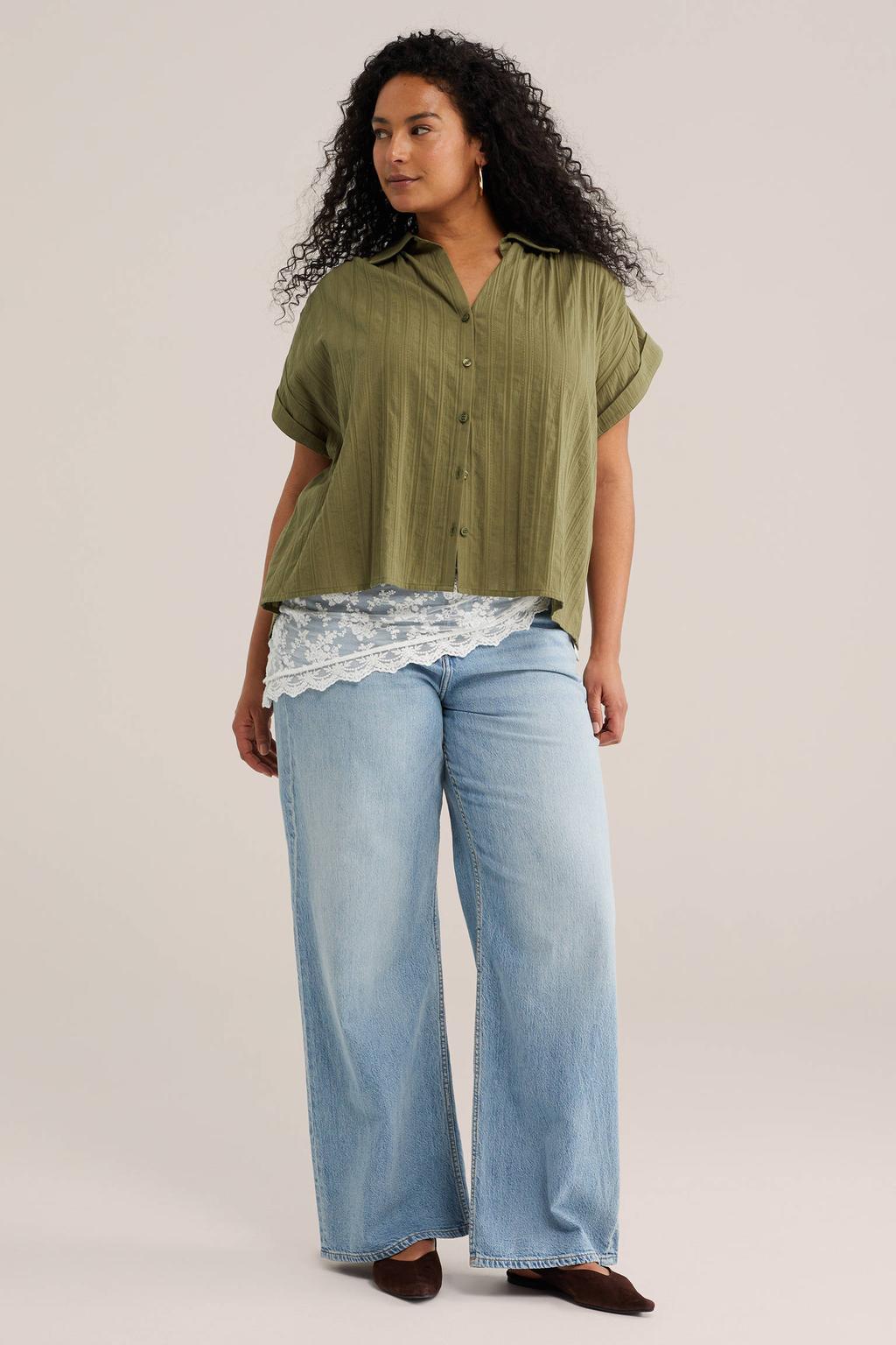 Olijfgroene dames WE Fashion Curve blouse van katoen met effen, klassieke kraag en knoopsluiting
