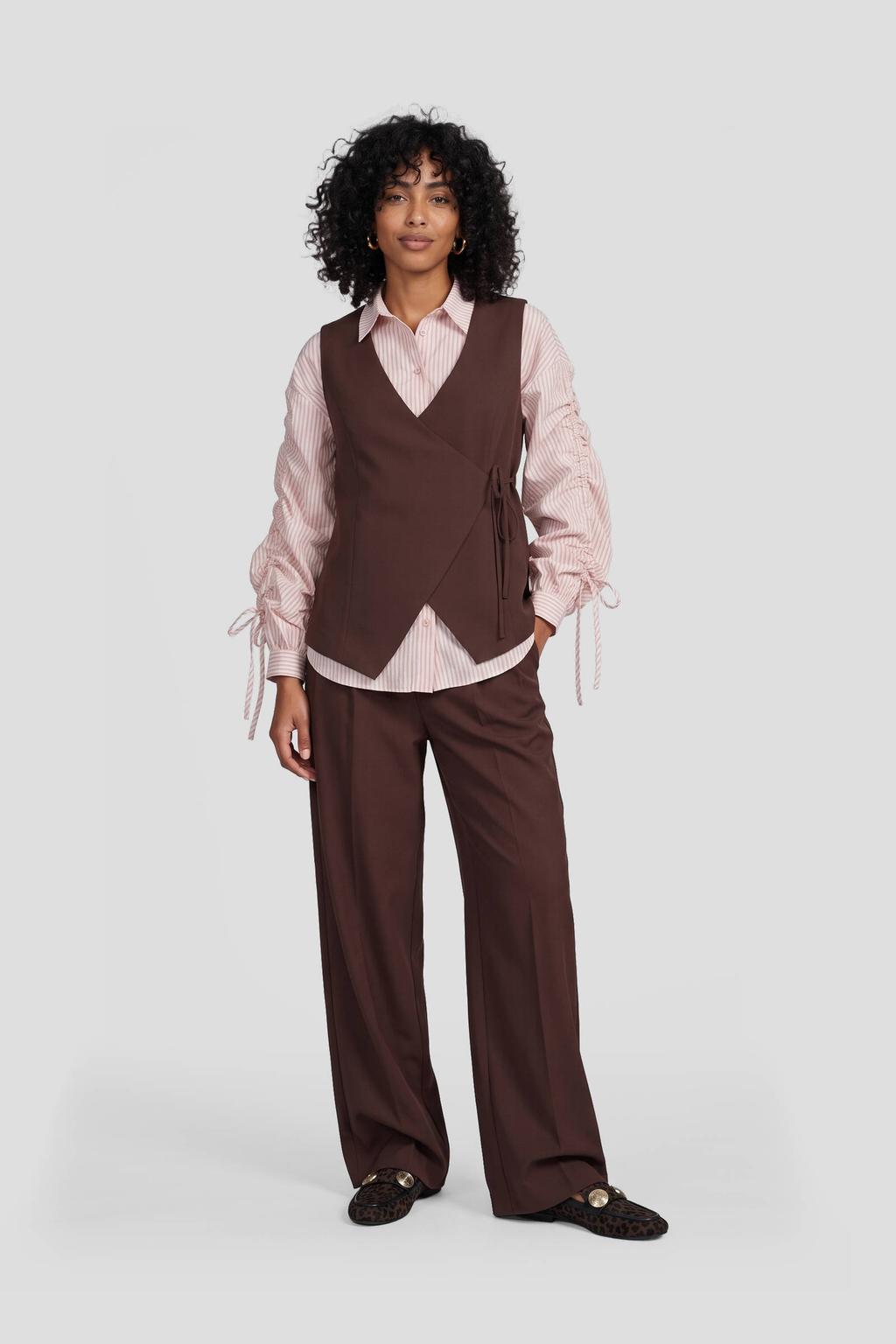 Donkerblauwe dames Ruby wikkelgilet van polyester met effen, overslagkraag en striksluiting