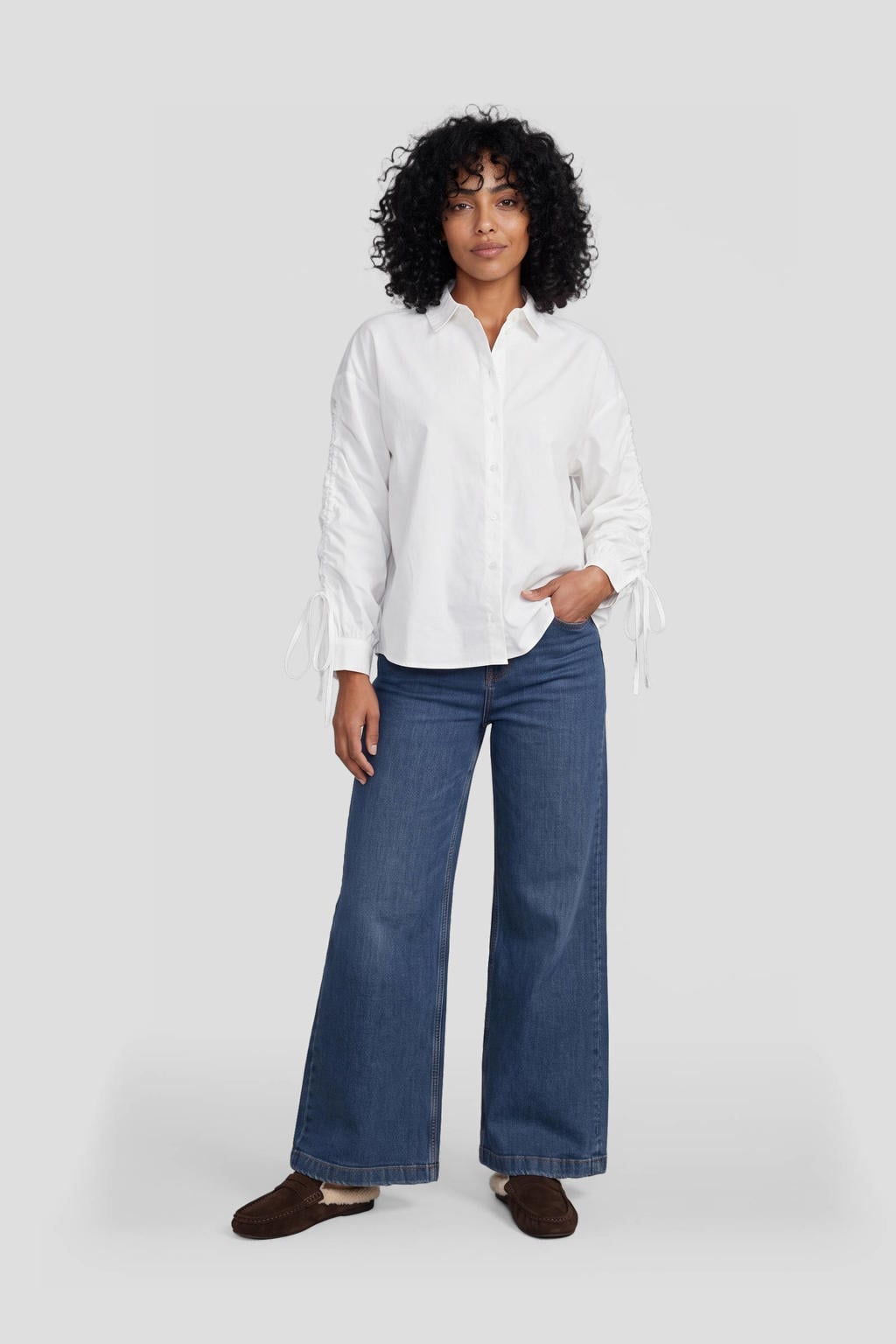 Witte dames Ruby blouse van katoen met effen, lange mouwen, klassieke kraag, knoopsluiting en rijgdetail