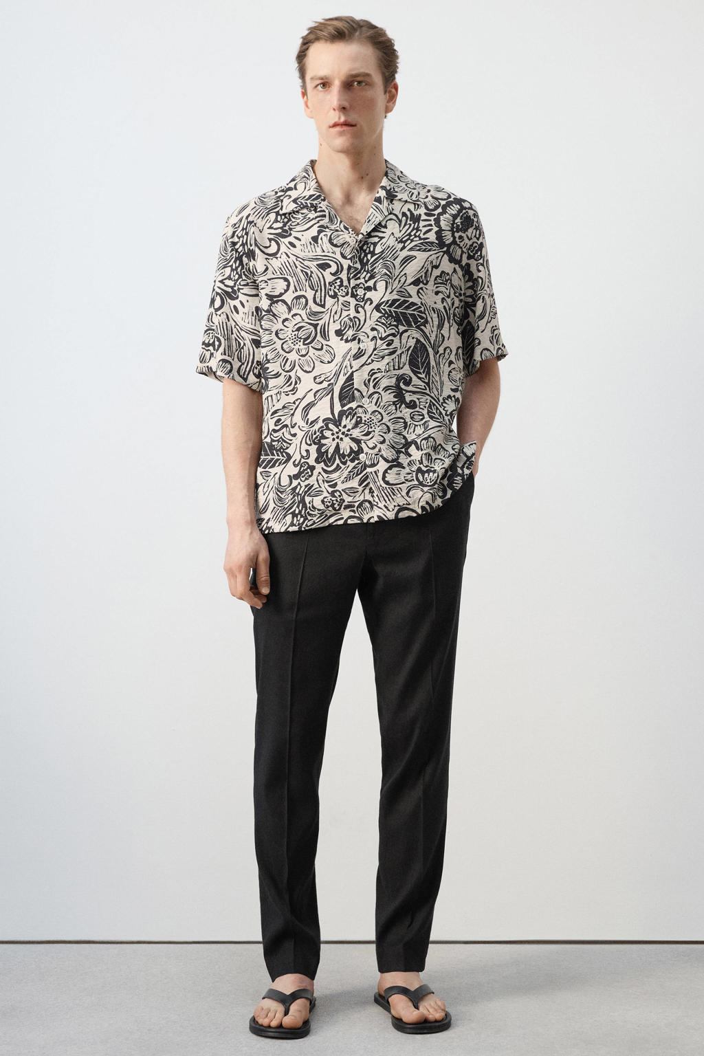 Beige heren Mango Man regular casual overhemd van viscose met korte mouwen, reverskraag en knoopsluiting
