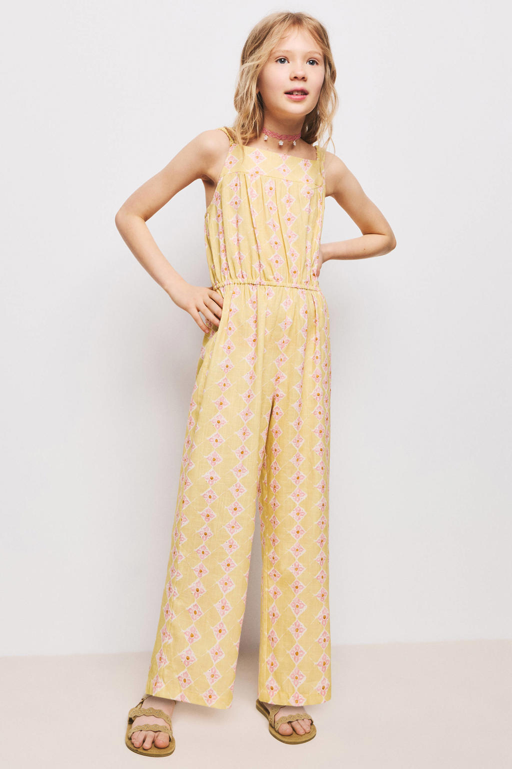 Mango Kids gebloemde jumpsuit geel