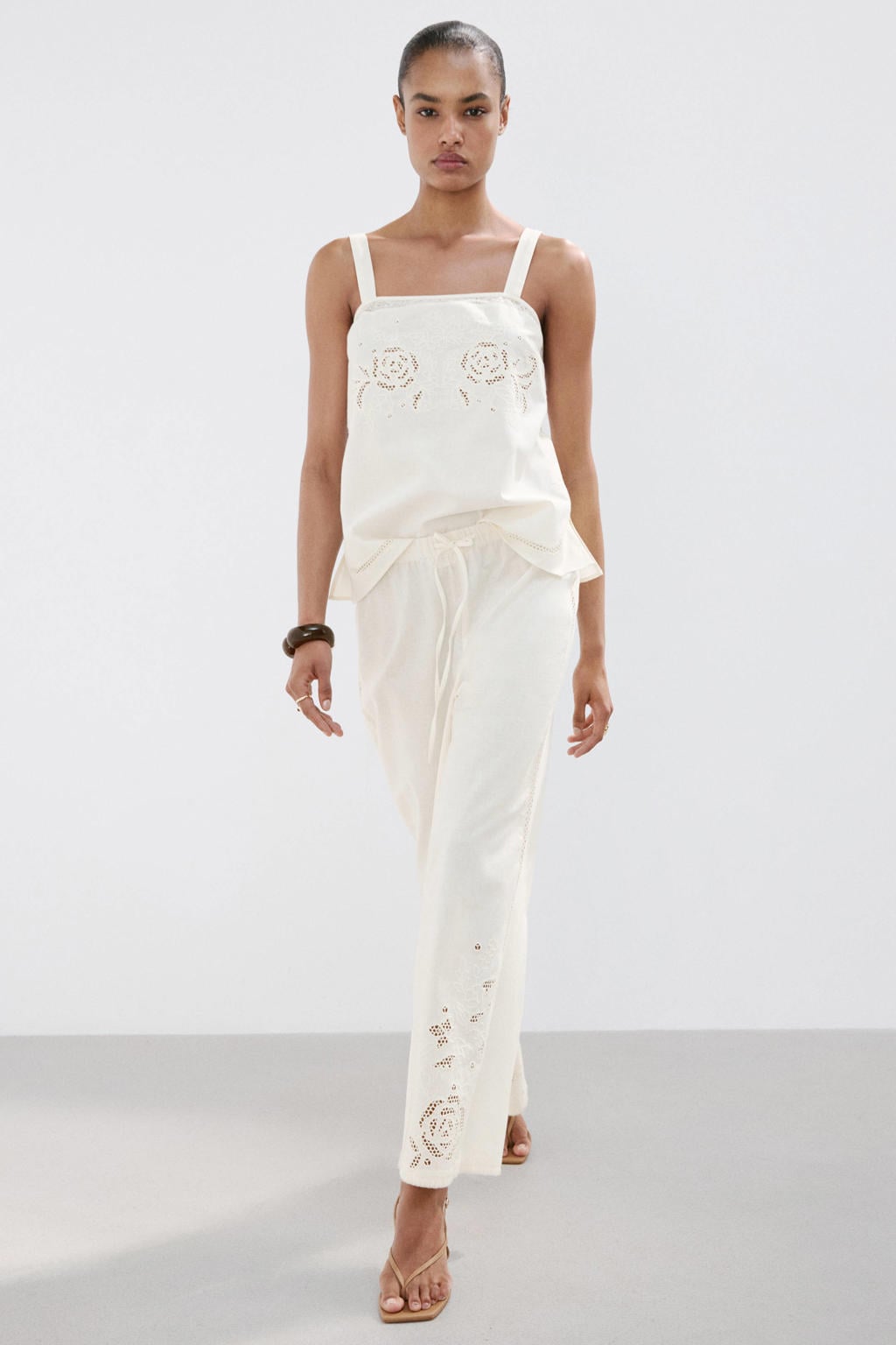 Ecru dames Mango wide leg regular waist broek broderie van katoen met elastische tailleband met koord en effen