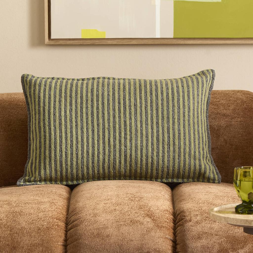 Studio LIVIT rechthoekige gestreepte sierkussen Jones 40x60 cm - groen/donkergroen