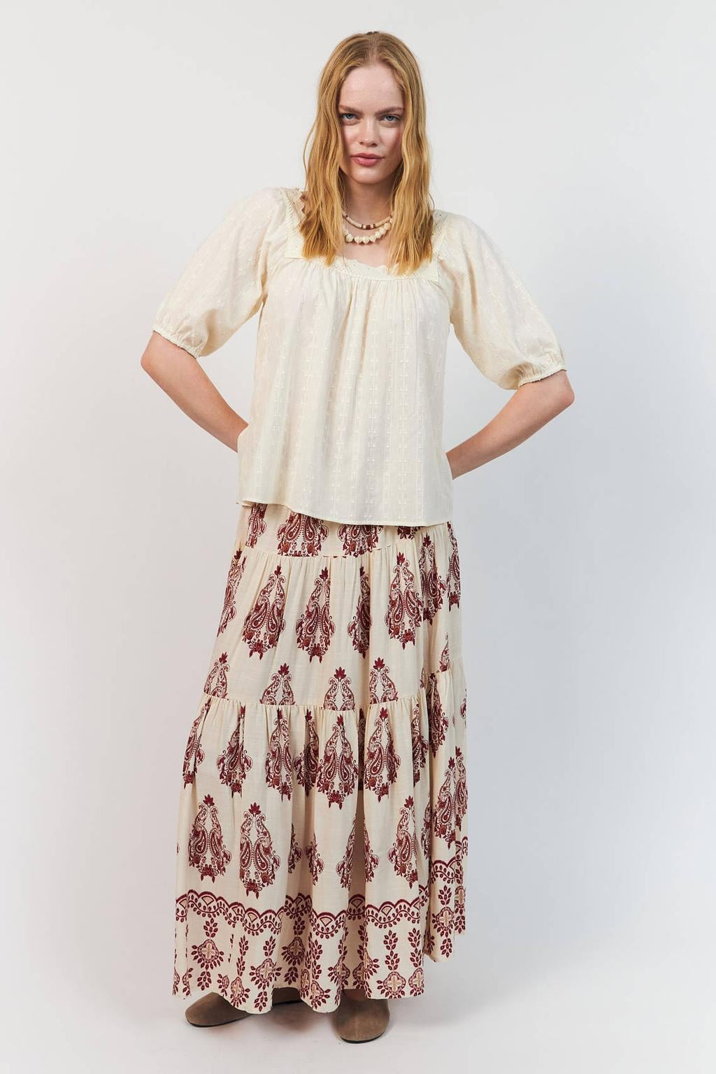 Ecru en rode dames Lollys Laundry viscose maxi rok met print voorzien van