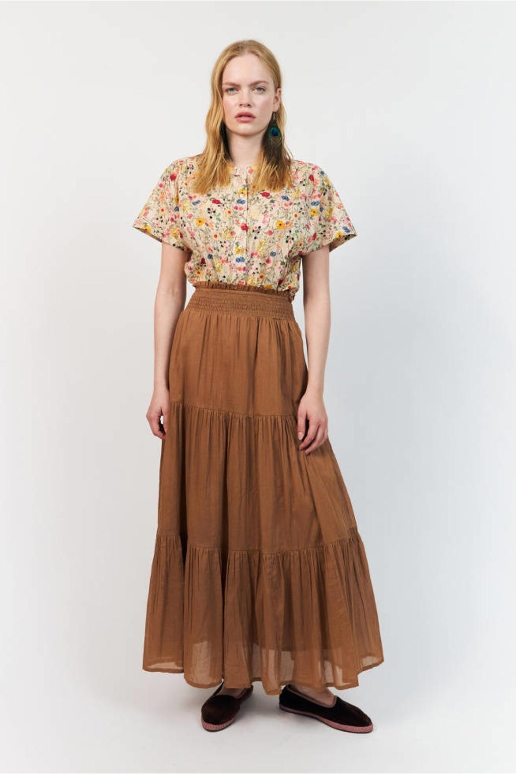 Camelkleurige dames Lollys Laundry maxi rok gemaakt van katoen en met elastische tailleband