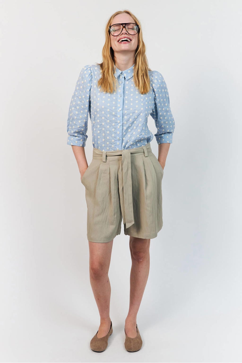 Lichtblauw en ecru dames Lollys Laundry blouse van katoen met driekwart mouwen, klassieke kraag en knoopsluiting