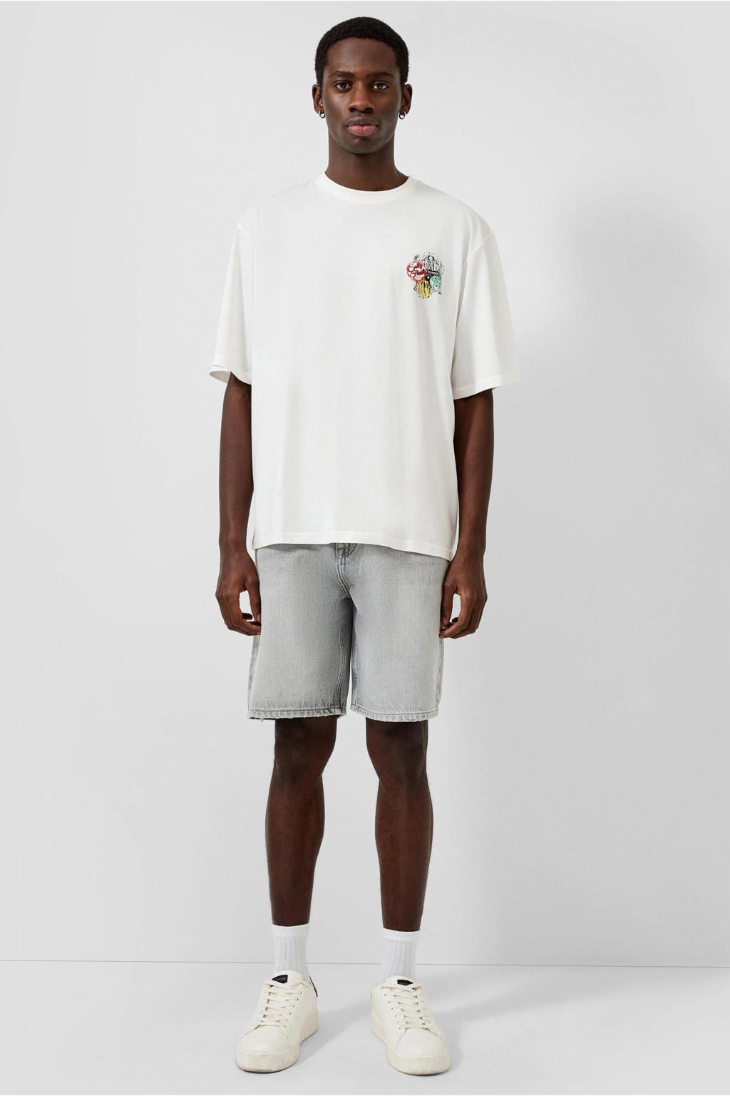 Ecru heren QS relaxed T-shirt van katoen met backprint, korte mouwen en ronde hals