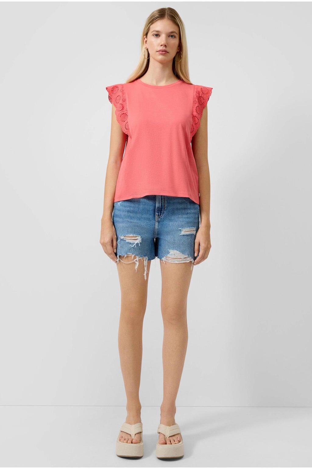Roze dames QS top broderie met effen en ronde hals