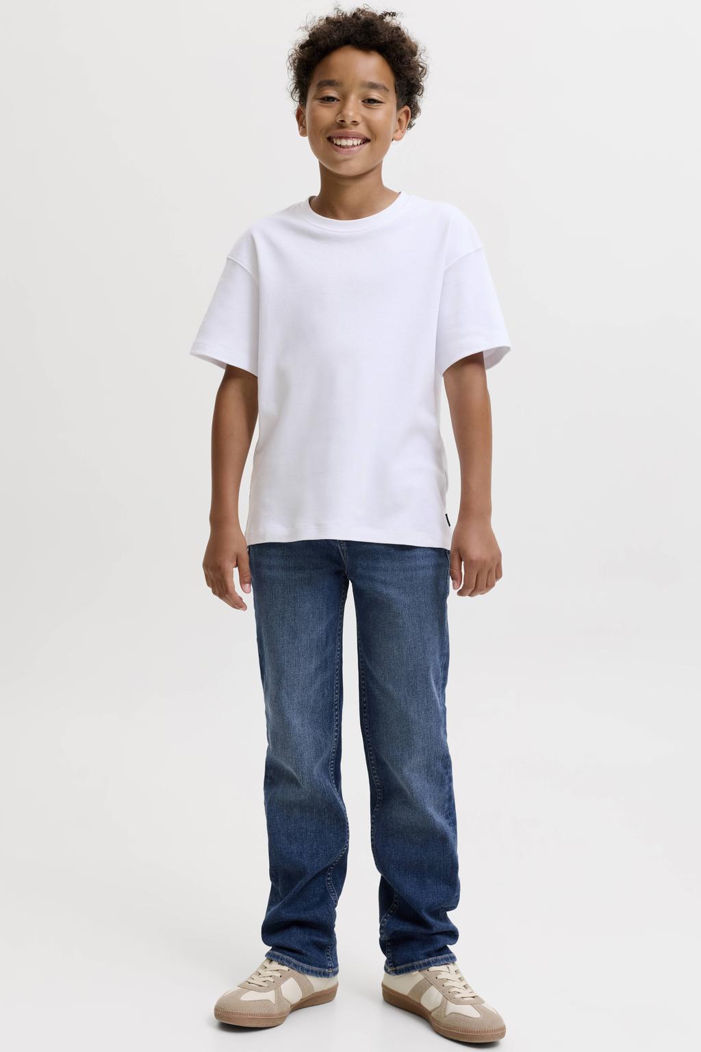 Medium blue denim jongens JACK & JONES JUNIOR regular fit jeans mediumblauw van denim met low waist en effen